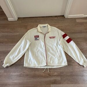 Daytona Beach  VTG Windbreaker It has little stain but good condition